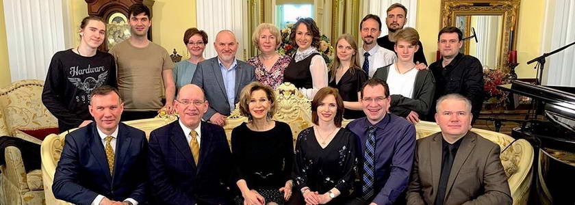 «Жертва кризиса» или «победитель во Христе Иисусе»?