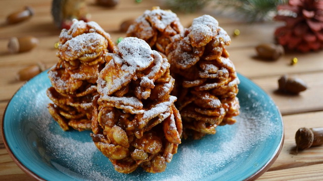 Десерт «Еловые шишки»