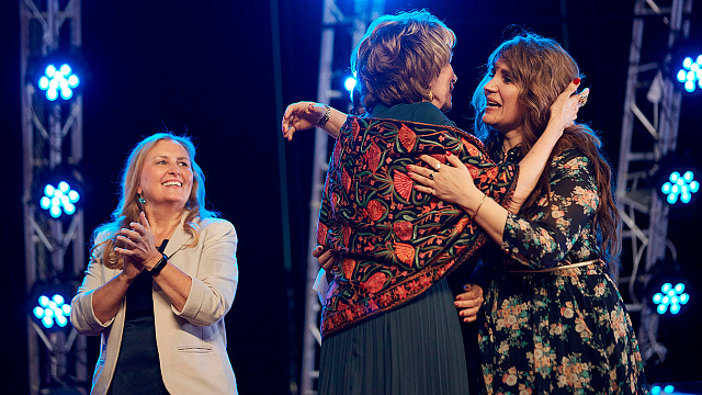 Смотреть фотографии