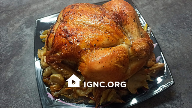 Курица на чесночной подушке