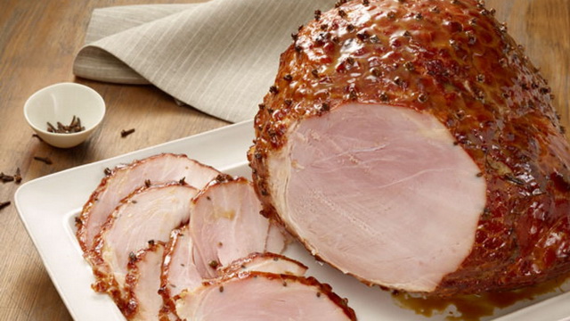 Ветчина в глазури с гвоздикой