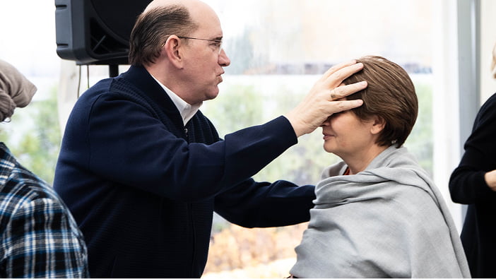 Молитва о&nbsp;семьях с&nbsp;участием епископа Рика&nbsp;Реннера