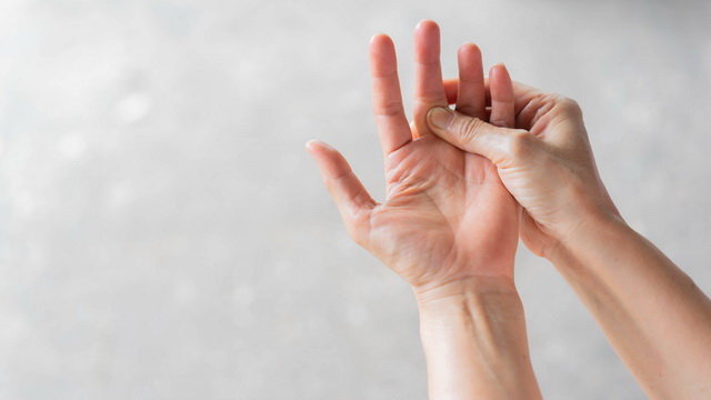 Как исцелить больной палец при девяти здоровых?